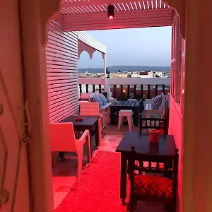 احجز هنا
